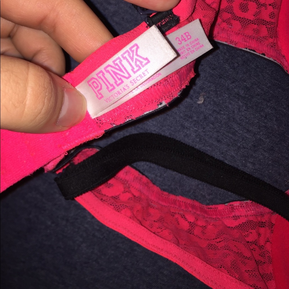 Pink bra! - Picture 3 of 3