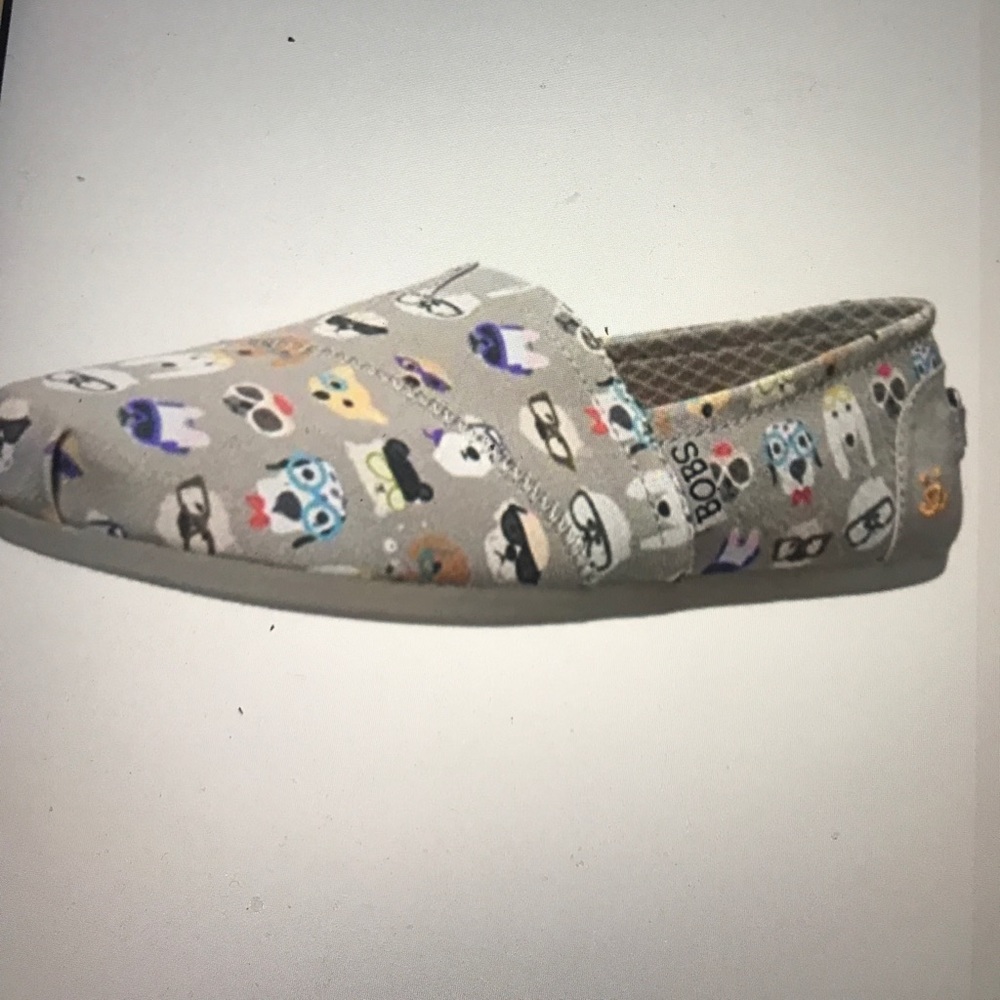 BoBs from Skechers women's Dogs Plush Slip-on NWT