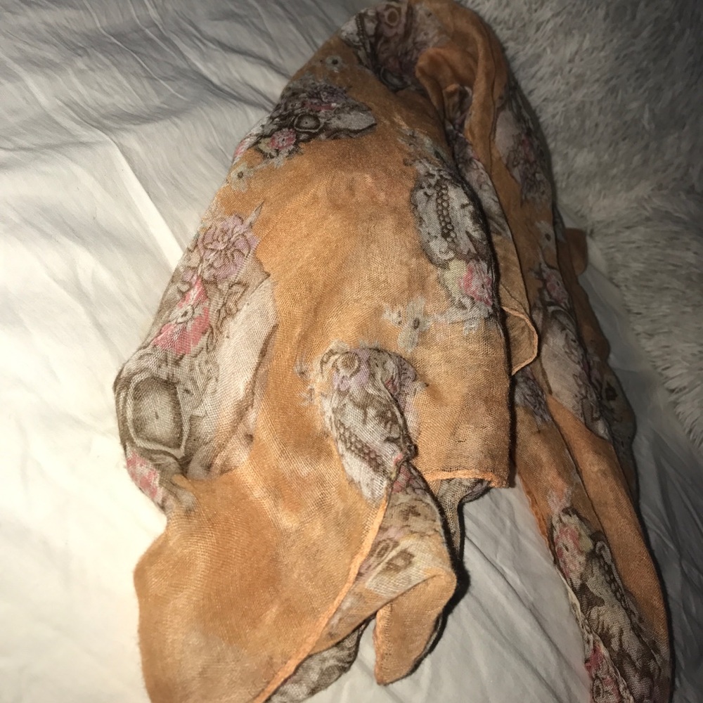 Skull design scarf