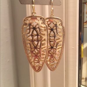 Kendra scott sadies