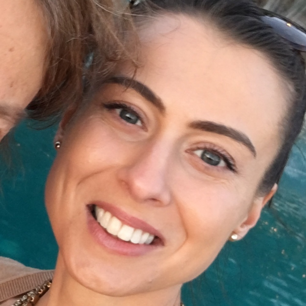 Meet your Posher, Emmi