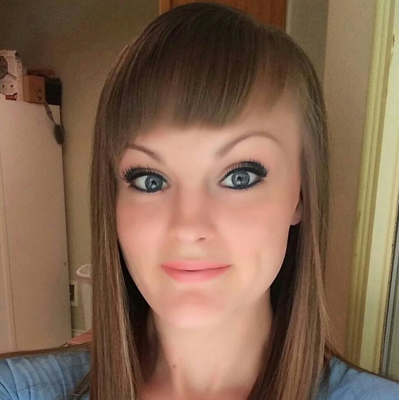 Meet your Posher, Haley - Picture 1 of 1