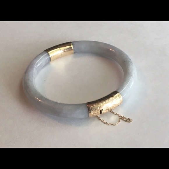 Vintage Jewelry - Vintage Jade and 14k gold bangle bracelet estate