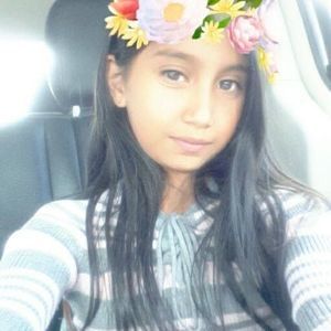 Meet your Posher, Perla