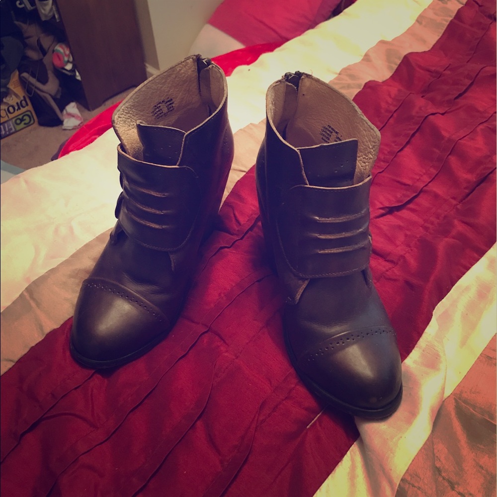 Steven Madden size 7 Freebird boots
