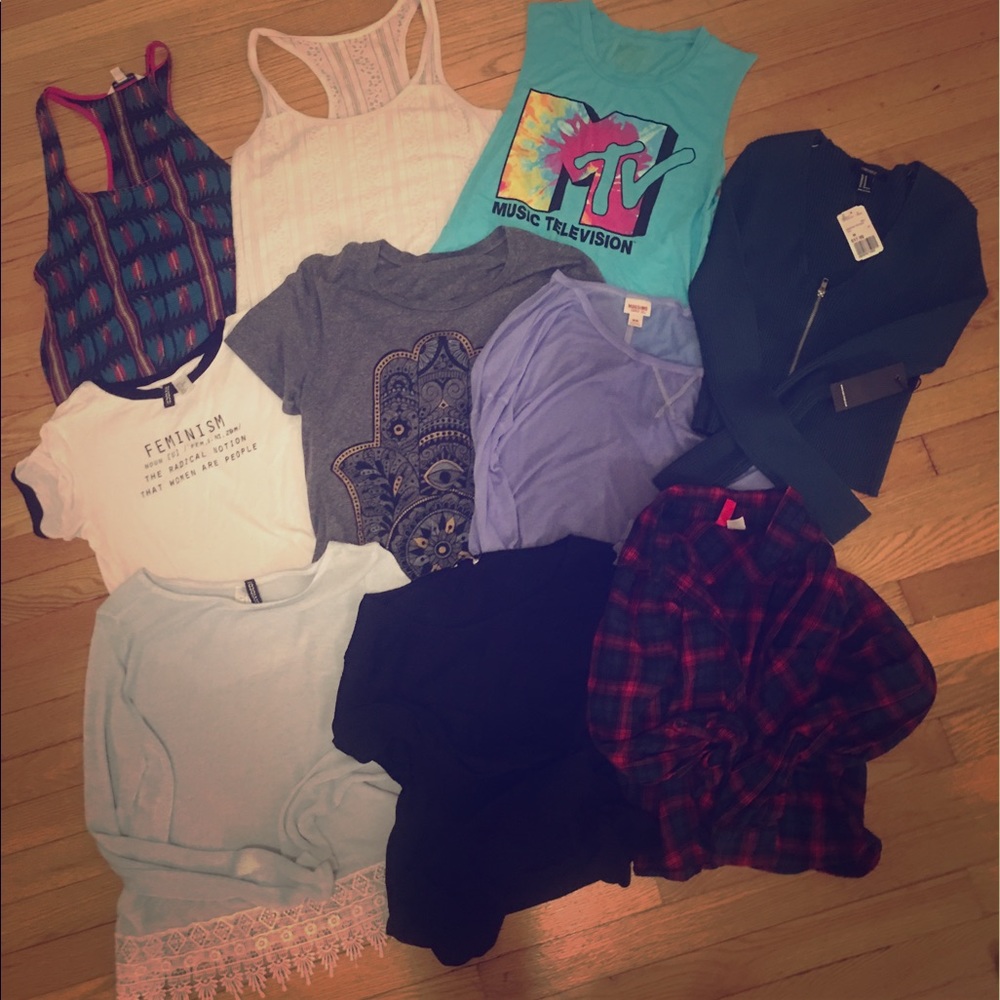 Cute barely worn tops!