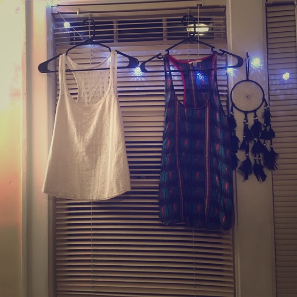 Cute barely worn tops! - Picture 4 of 8