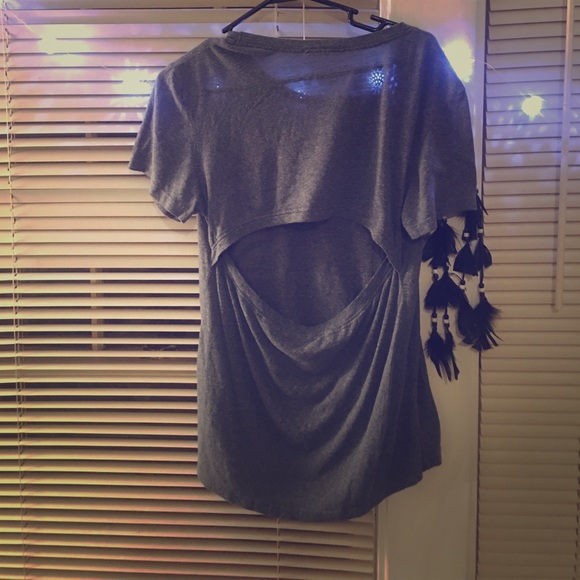 Cute barely worn tops! - Picture 5 of 8