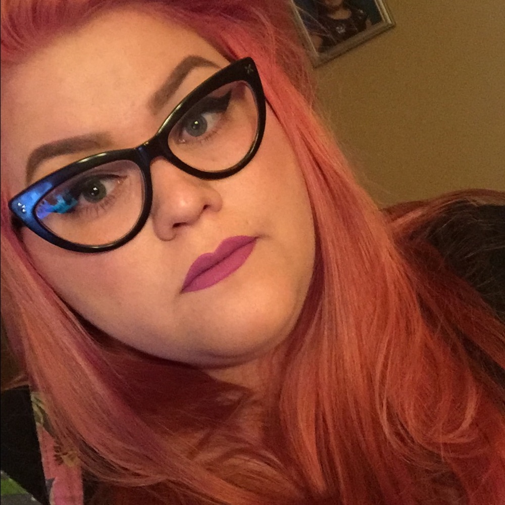 Meet your Posher, Whitney