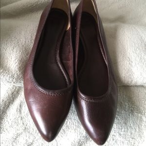 Frye dark brown flats