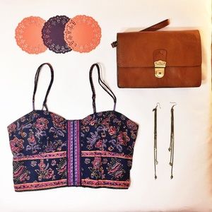 🤙🏼🌺🌍| NWOT | Tribal Printed Crop Top