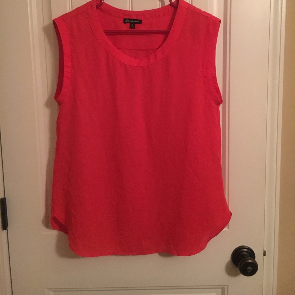 Cute sleeveless coral top