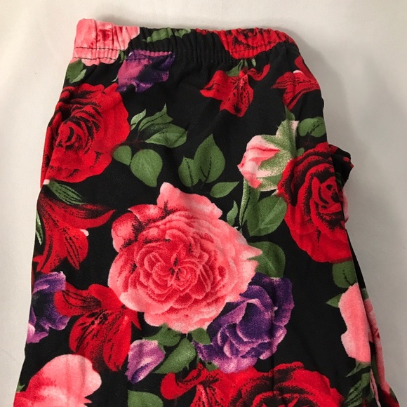Kids floral roses leggings sizes 2-10 - Picture 2 of 3