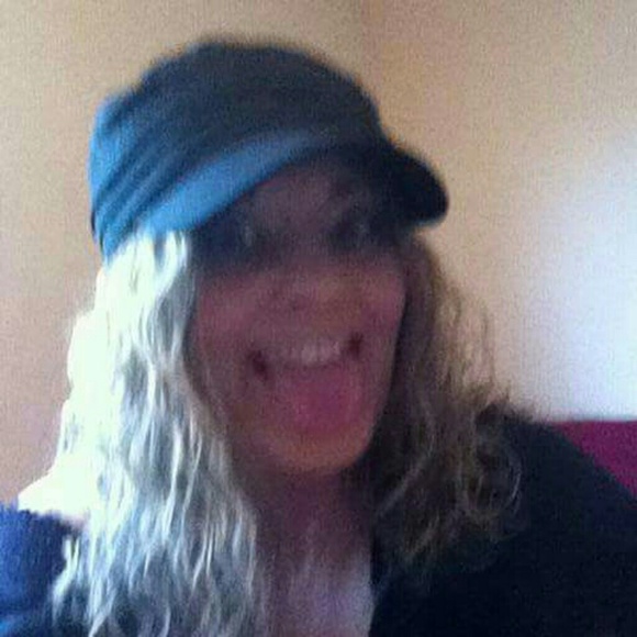 Meet your Posher, Gayla - Picture 2 of 2