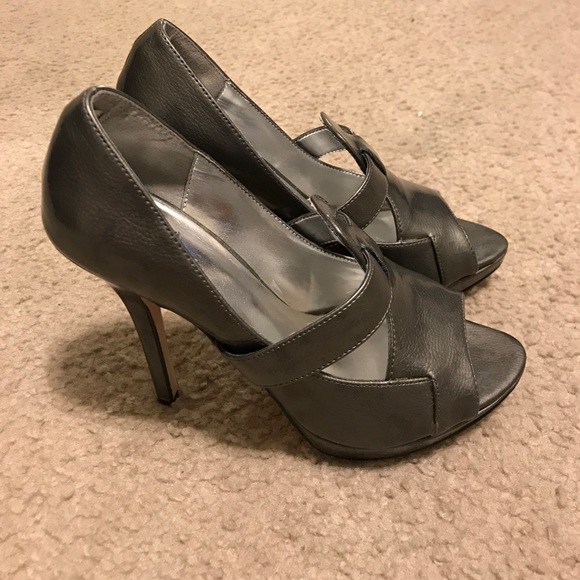 Shoes - Picture 2 of 4