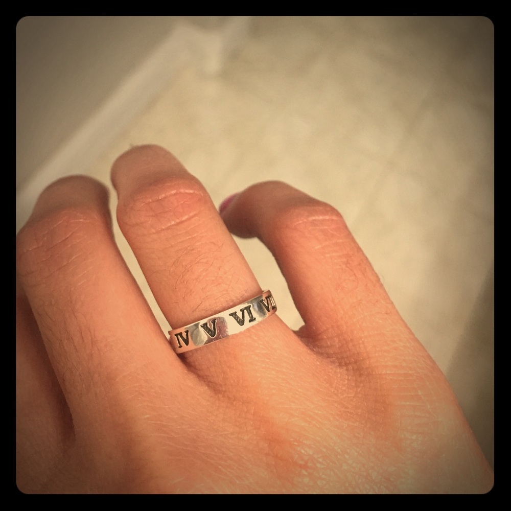 Brand new sterling silver ring