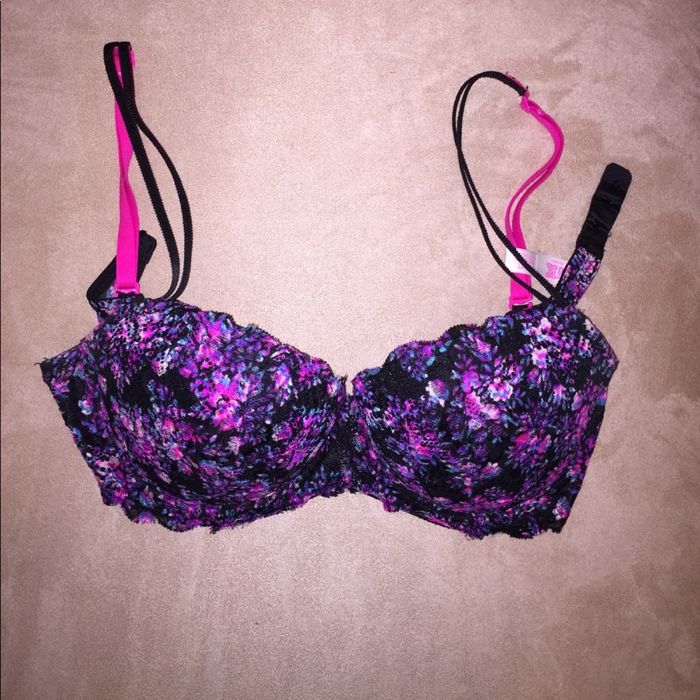 VS Pink Bra