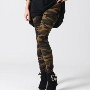 Camouflage tall and Curvy plus size leggings new