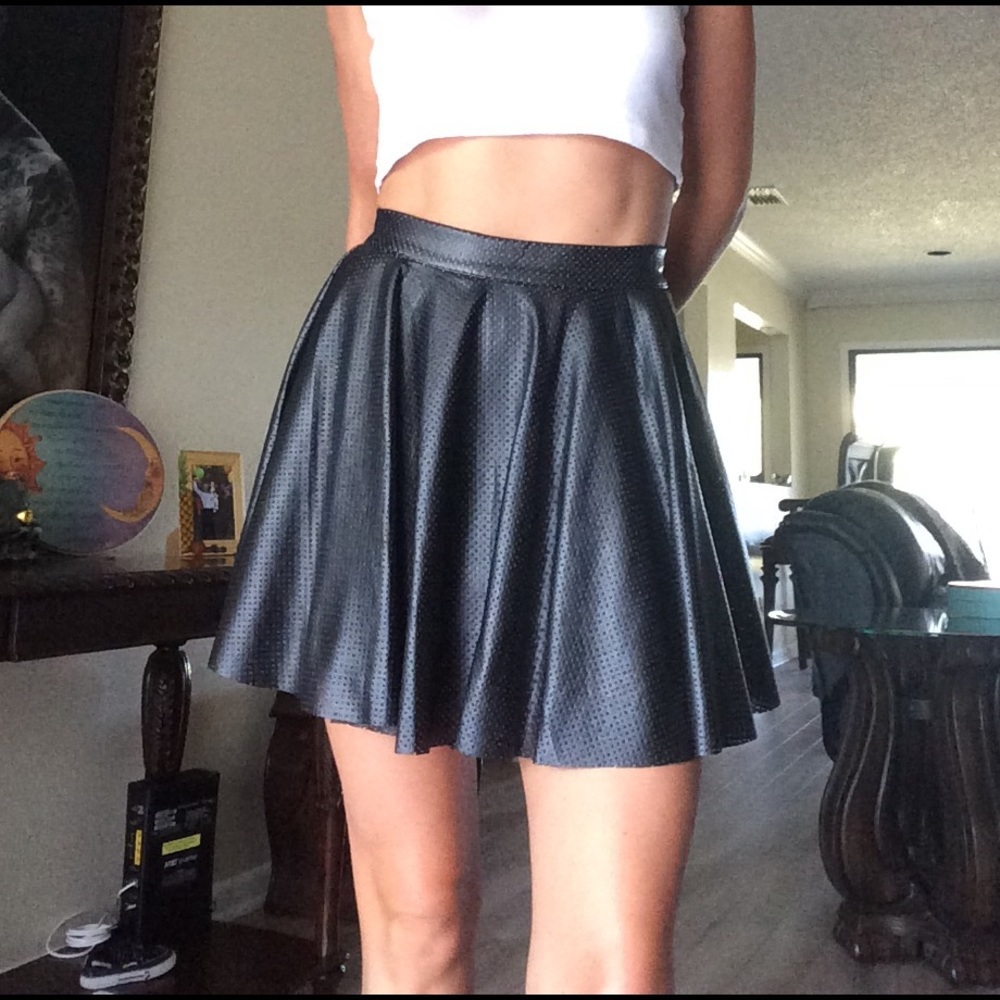 NWT Faux leather skirt