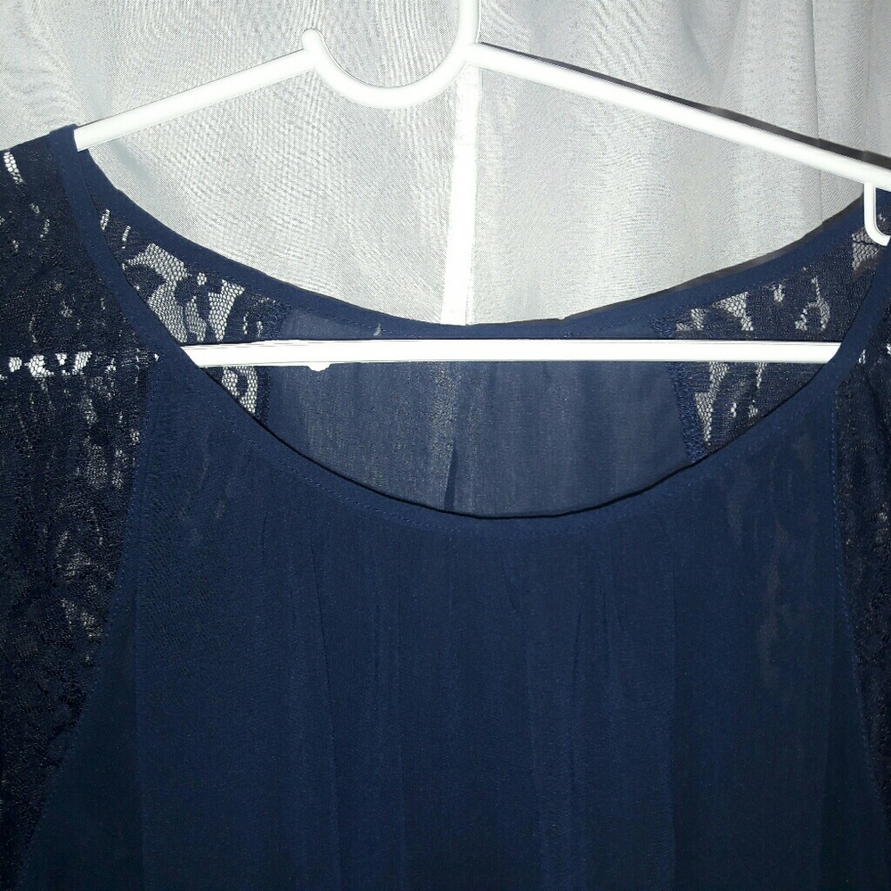 Blouse - Picture 2 of 3
