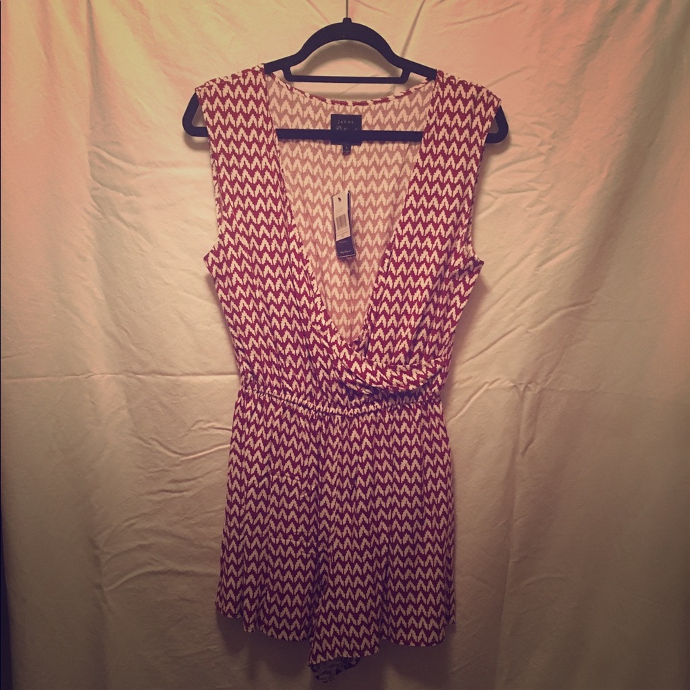 NWT red and white houndstooth romper size large