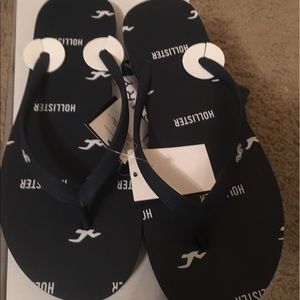 Navy NWT Hollister flip flops