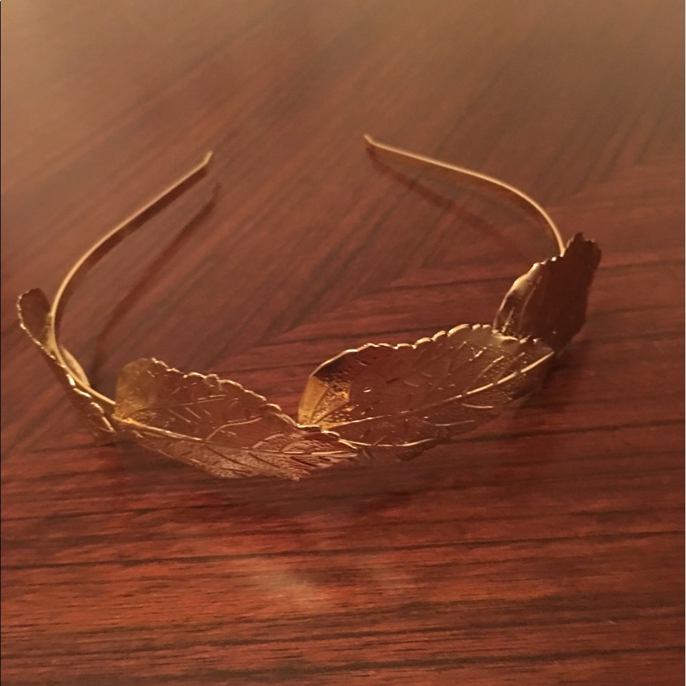 Cute gold headband leaf greek style girly💛