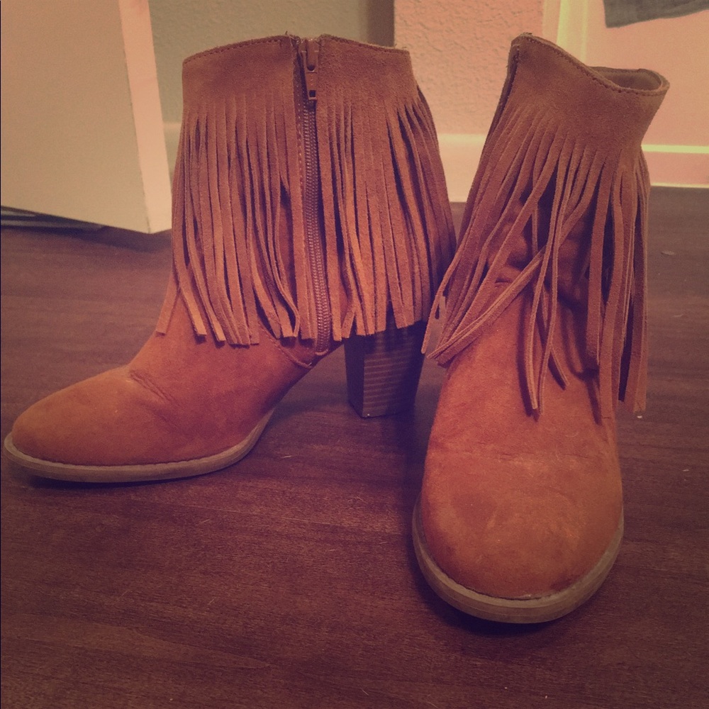 Mossimo Supply fringe booties size 10