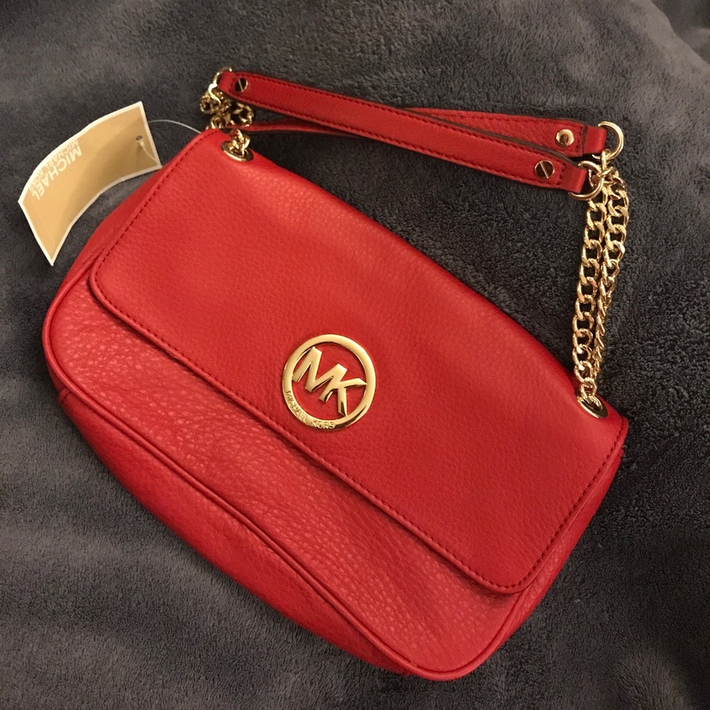 Michael Kors  
FULTON Sm Shoulder Flap Leather Bag