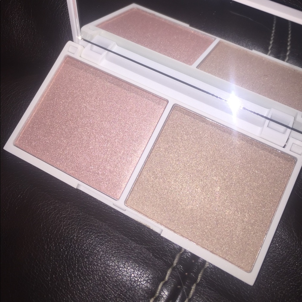 Rose gold highlighter