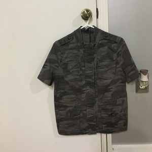 Express short sleeve zipper jacket camo