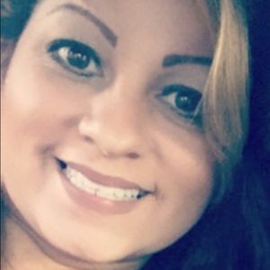 Meet your Posher, Cristina