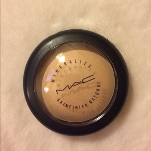 MAC mineralized skin finish
