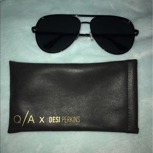 Quay Australia - black mirrored sunglasses