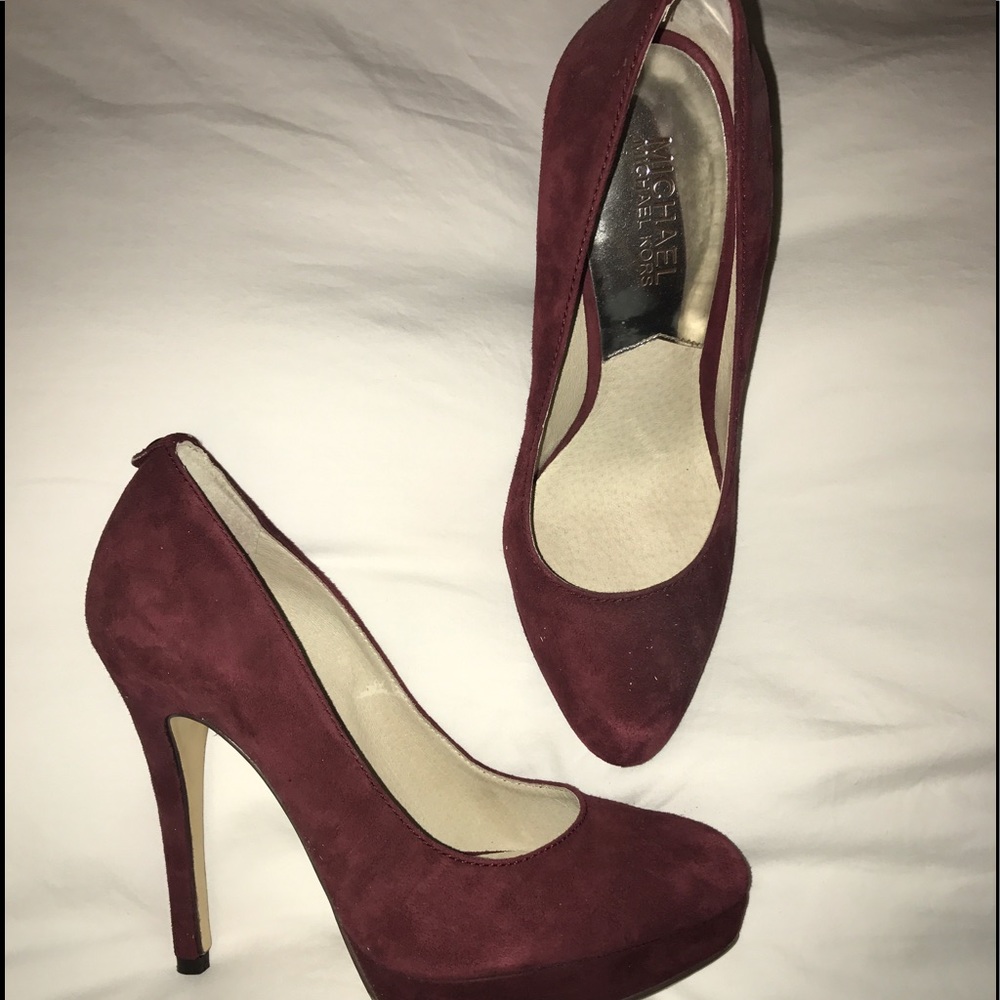 Michael Kors suede pumps