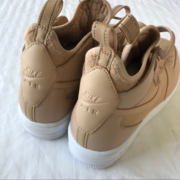 Nike Vachetta Tan Leather + Mesh Sneakers - Picture 6 of 8