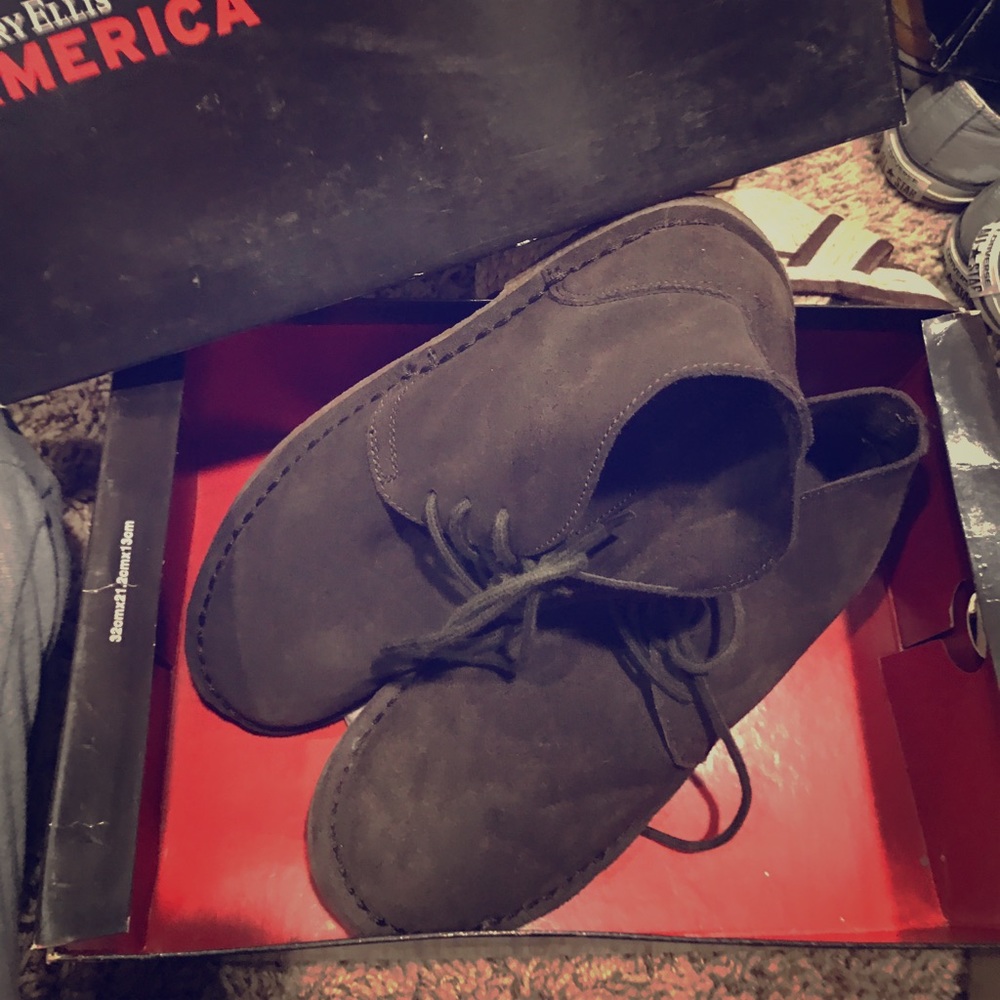 Perry Ellis Chukka boots for men