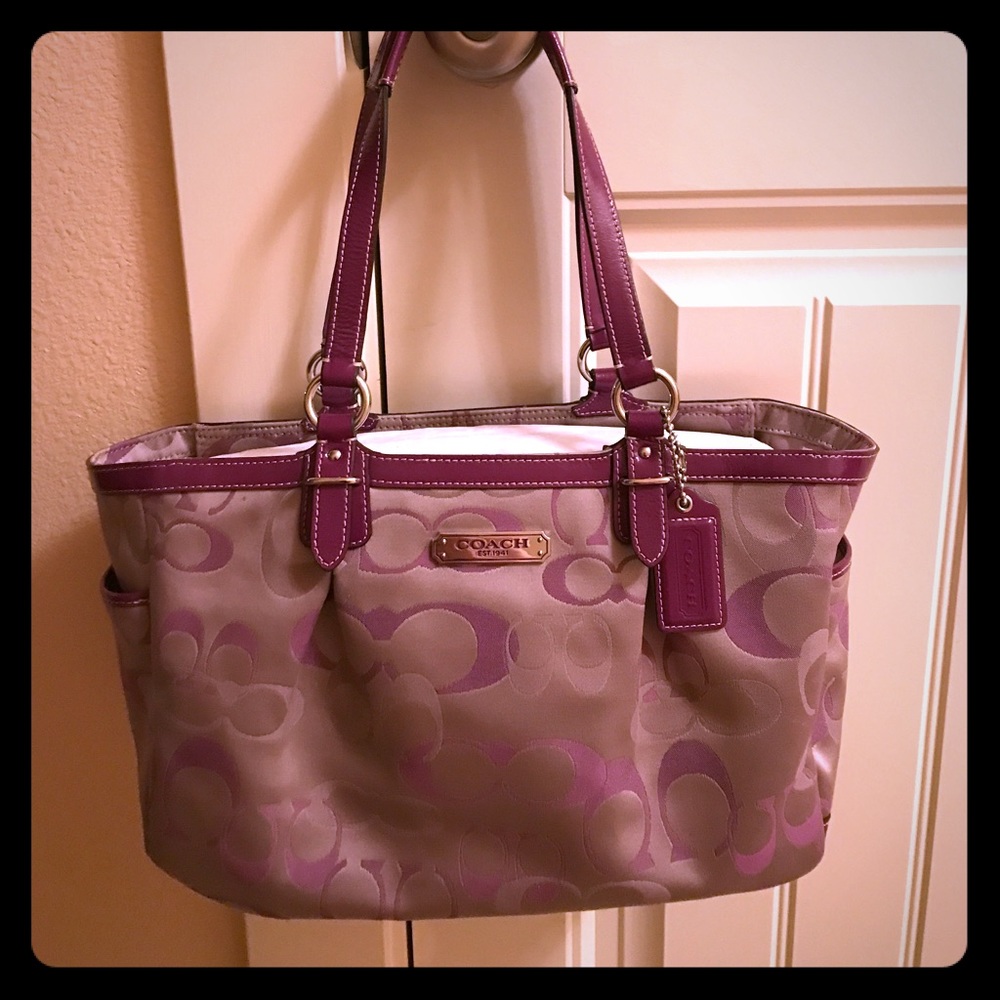 Coach monogram purse