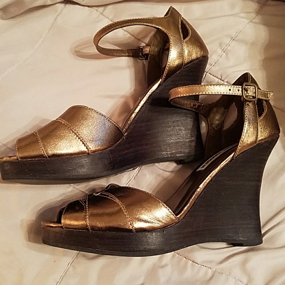 Classy Bronze Wedges!