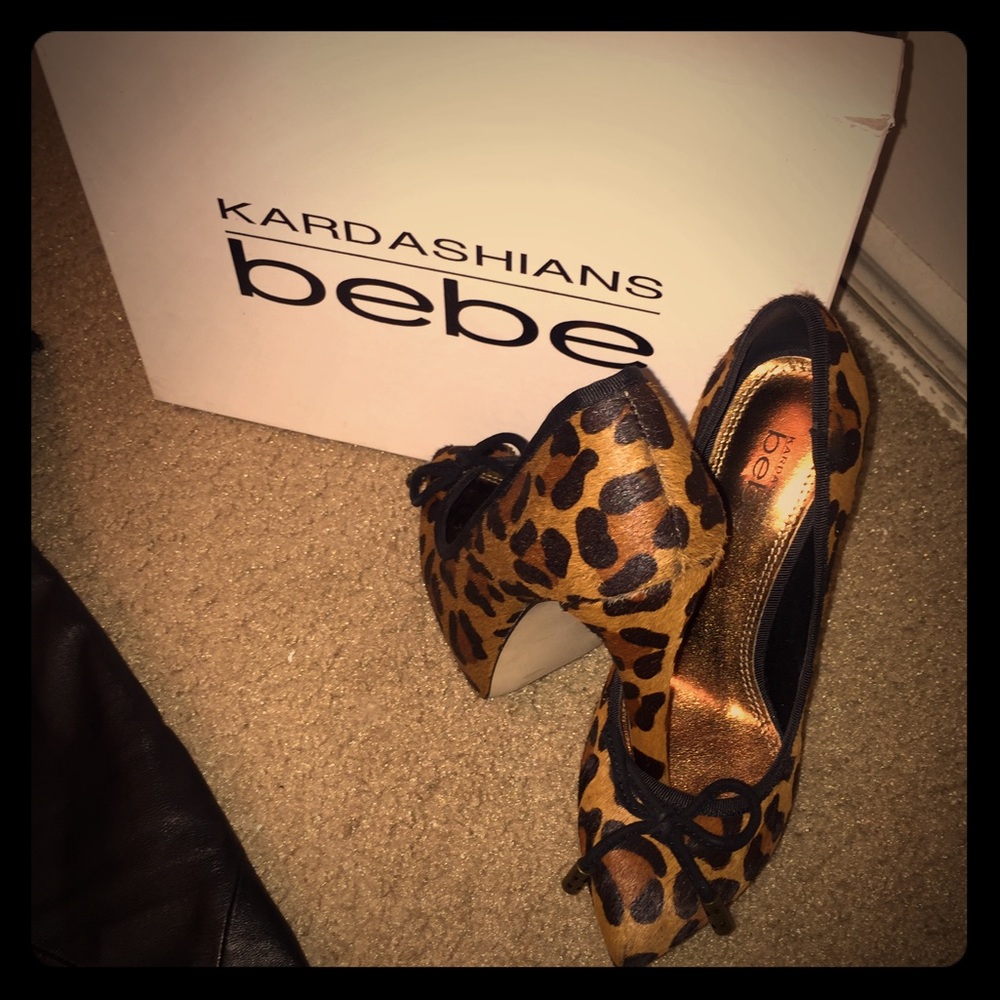 Leopard print calf hair BEBE pumps