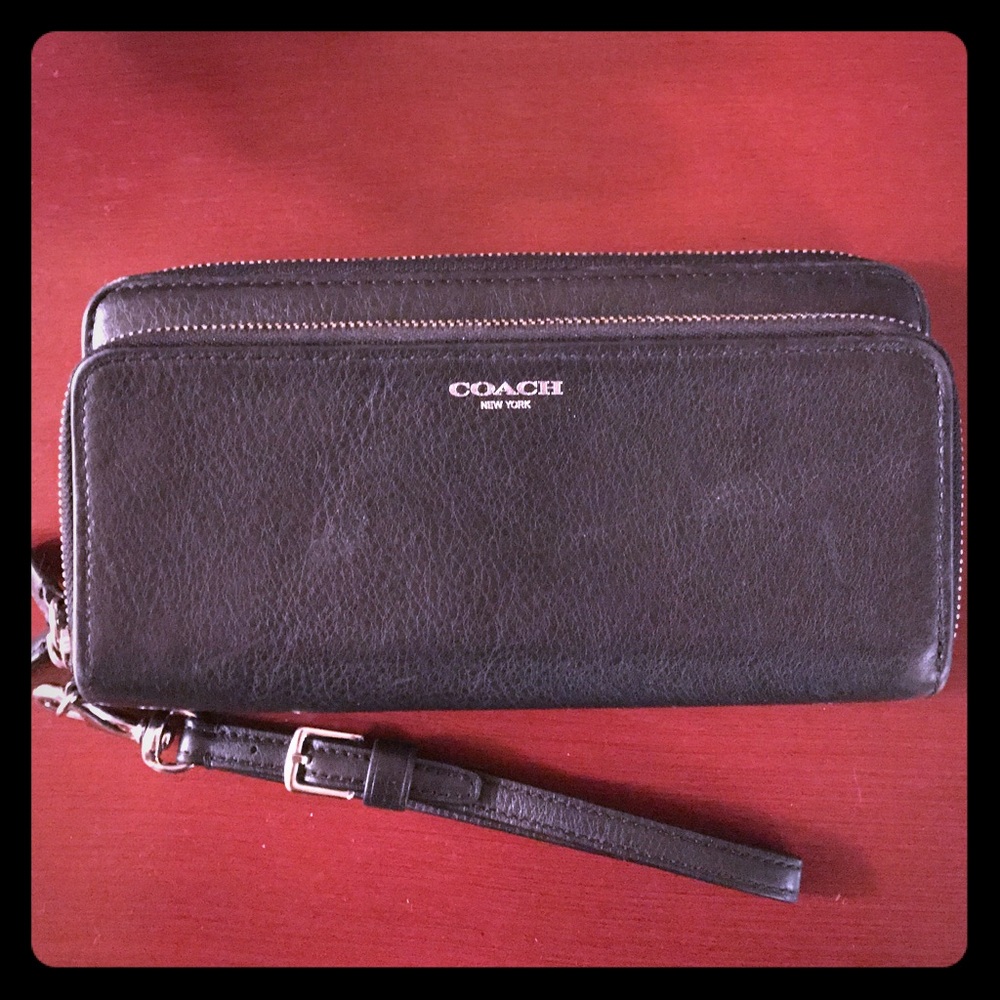 Coach Leather wallet/wristlet