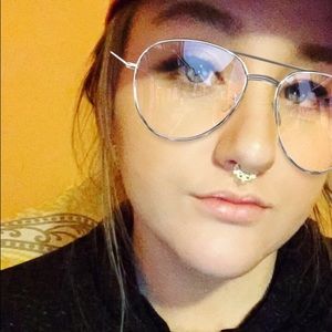 Meet your Posher, Savannah