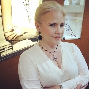 Meet your Posher, Leonor