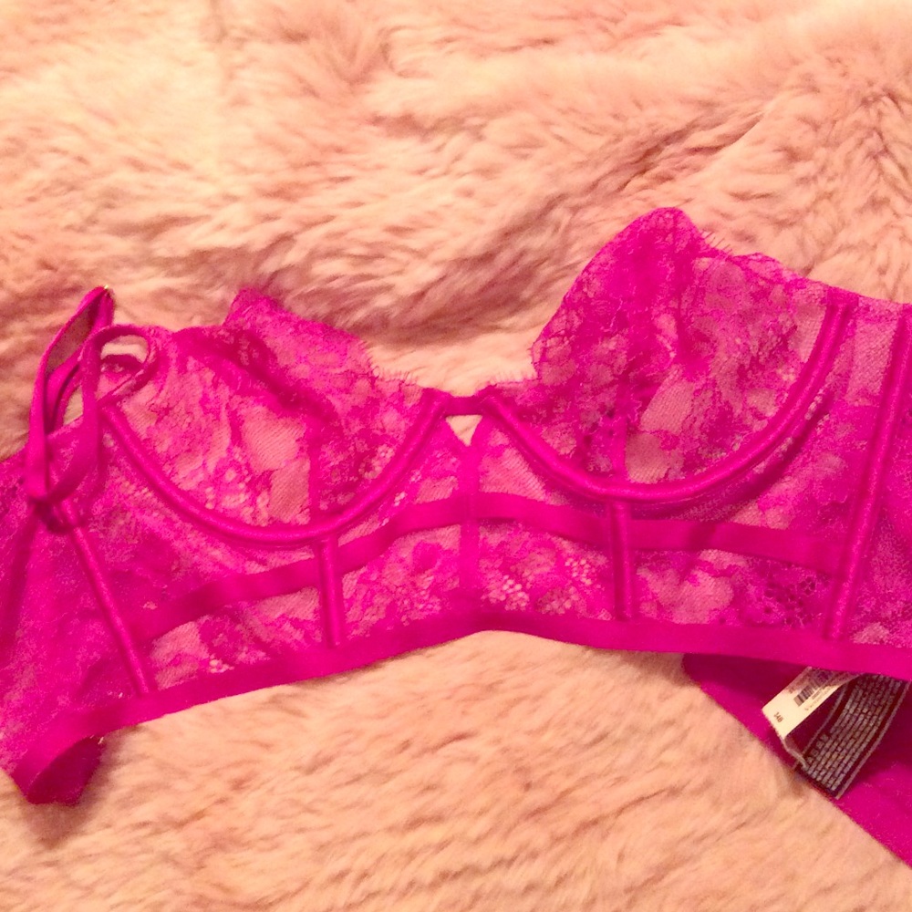 Sexy NWT Lace unlined Victoria's Secret Bra