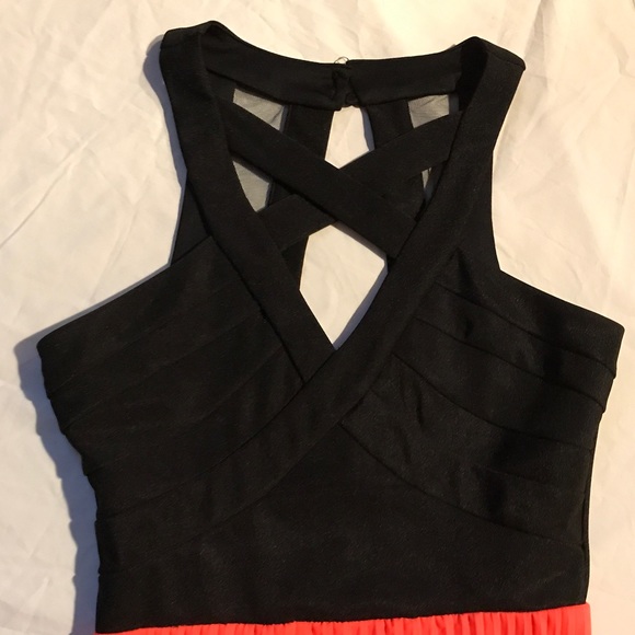 🌺SOLD🌺Cutout Back Top Neon OrangePink Pleated Ma - Picture 2 of 5