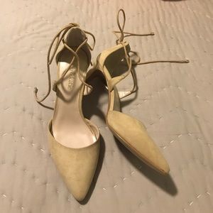 NWOT Kelly & Katie Lace Up Heels