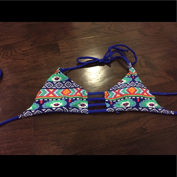 Reversible Khongboon Swimwear top - Picture 1 of 2