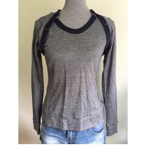 Adidas Long Sleeve work Out Top, Removable sleeves