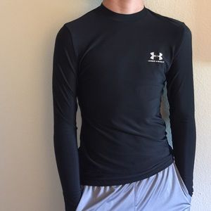 Black under armor long-sleeve shirt