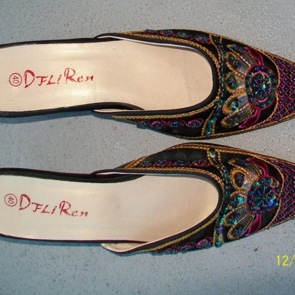 DFLI REN beaded slides size 40